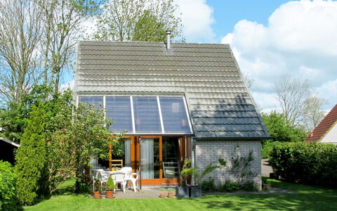 De Schans: Fabriek, Lucht, Wolk, Eigendom, Gebouw, Boom, Land Lot, Natuurlijk Landschap, Gras, Hout