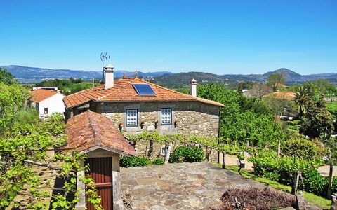 Senhor Do Socorro: Lucht, Fabriek, Venster, Natuurlijk Landschap, Land Lot, Boom, Gebouw, Woongebied, Buurt
