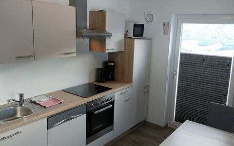 Radstadt 606: Cabinetry, Eigendom, Meubilair, Gootsteen, Wastafel, Countertop, Hout, Fornuis, Interieur Ontwerp, Verlichting