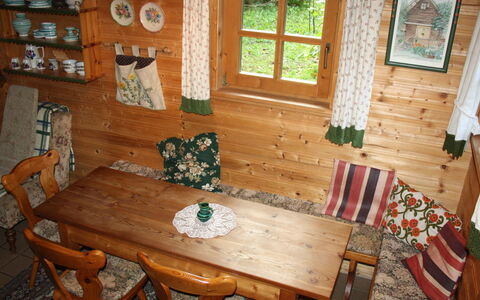 Treffen 613: Kamer, Meubilair, Tafel, Eigendom, Huis, Hardwood, Interieur Ontwerp, Hout, Keuken En Eettafel, Eetkamer