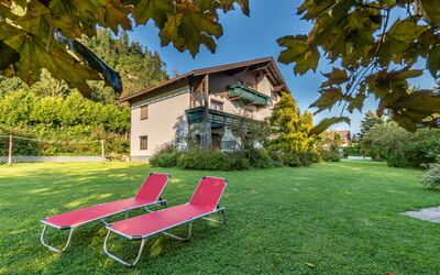 Feldkirchen in Kärnten 607: Fabriek, Eigendom, Lucht, Gebouw, Natuur, Natuurlijk Landschap, Buitenmeubels, Boom, Schaduw, Huis