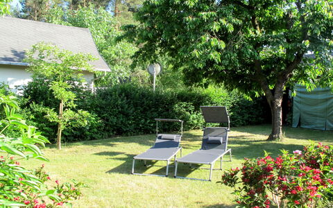 Plau am See 619: Tuin, Werf, Eigendom, Boom, Gras, Gazon, Backyard, Plantkunde, Onroerend Goed, Huis