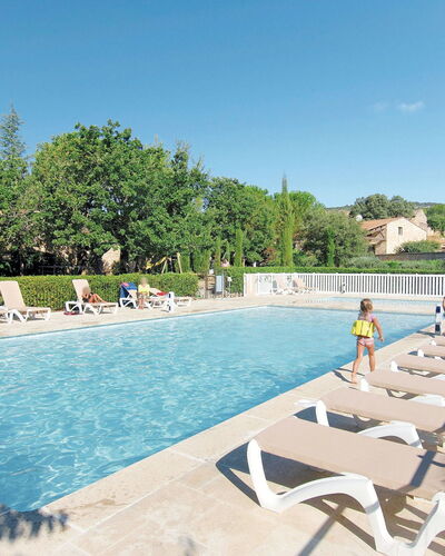 Gordes 611: Zwembad, Water, Eigendom, Vrije Tijd, Vakantie, Toevlucht, Zomer, Gebouw, Huis, Onroerend Goed