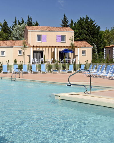 Maussane les Alpilles 613: Zwembad, Eigendom, Recreatiecentrum, Gebouw, Toevlucht,  Dorf\, Onroerend Goed, Badplaats, Appartement, Vrije Tijd