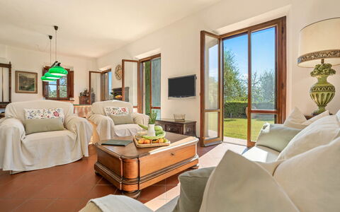 La Fonte: Meubilair, Interieur Ontwerp, Flooring, Stoel, Kamer, Tafel, Verdieping, Bankstel, Woonkamer, Plafond