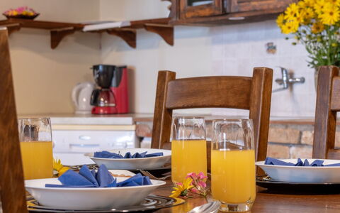 Pazin 615: Tableware, Meubilair, Serveware, Voedsel, Tafel, Interieur Ontwerp, Dishware, Fruit, Drinkware