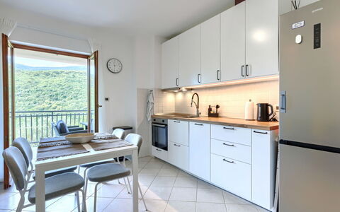 Ester: Meubilair, Keuken, Toestel Van De Keuken, Interieur Ontwerp, Major Appliance, Countertop, Flooring, Hout, Cabinetry, Plafond