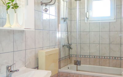 Accommodatie:&nbsp;Andrija 676.1