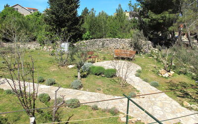 Zadar 623: Fabriek, Lucht, Eigendom, Plantengemeenschap, Boom, Natuurlijk Landschap, Land Lot, Biome, Gras, Groundcover