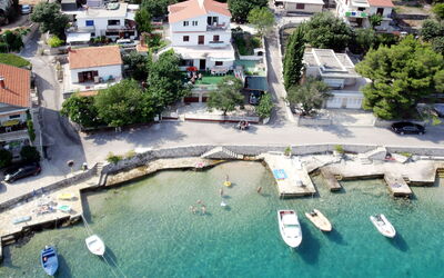 Šibenik 610: Eigendom,  Dorf\, Gebouw, Zwembad, Luchtfotografie, Toerisme, Onroerend Goed, Vrije Tijd, Huis, Fotografie