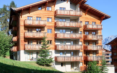 Nendaz 703: Gebouw, Eigendom, Appartement, Woongebied, Onroerend Goed, Huis, Condominium, Facade, Huis, Architectuur