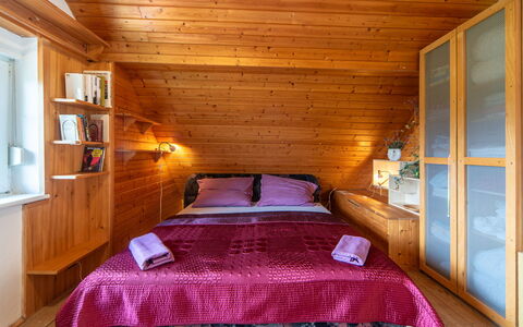 Karasova Ii: Interieur Ontwerp, Meubilair, Flooring, Verdieping, Hout, Plafond, Kamer, Slaapkamer, Bed, Verlichting