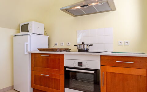 Neptune: Cabinetry, Gebouw, Countertop, Eigendom, Meubilair, Lade, Keuken, Hout, Interieur Ontwerp, Huis