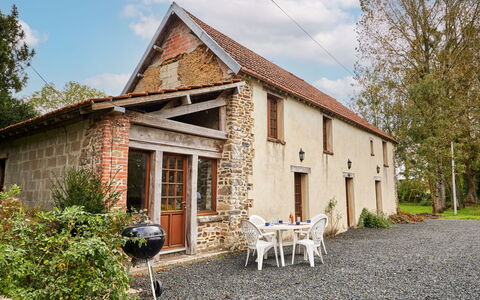 Savigny 608: Fabriek, Wolk, Lucht, Gebouw, Eigendom, Venster, Boom, Huis, Hout, Deur