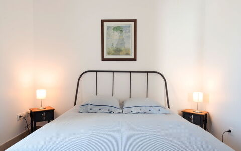 De Malau: Fotograaf, Gebouw, Meubilair, Comfort, Azure, Hout, Textiel, Schaduw, Verlichting