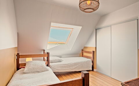 Belle Vue Mer et Groix: Meubilair, Eigendom, Comfort, Hout, Tafel, Interieur Ontwerp, Verdieping, Flooring, Hardwood