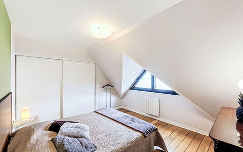 Belle Vue Mer et Groix: Interieur Ontwerp, Bed, Flooring, Verdieping, Meubilair, Slaapkamer, Hout, Plafond, Kamer, Houten Vloer