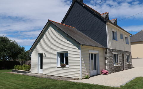 Ty Manolo: Huis, Huis, Eigendom, Verblijf, Siding, Gebouw, Woongebied, Dak, Onroerend Goed, Boerderij