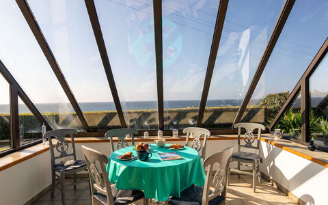 Les Romarins: Interieur Ontwerp, Hout, Meubilair, Verdieping, Plafond, Flooring, Linens, Kamer, Bed, Slaapkamer