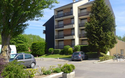 Cabourg 230: Fabriek, Auto, Lucht, Gebouw, Wiel, Dag, Eigendom, Voertuig