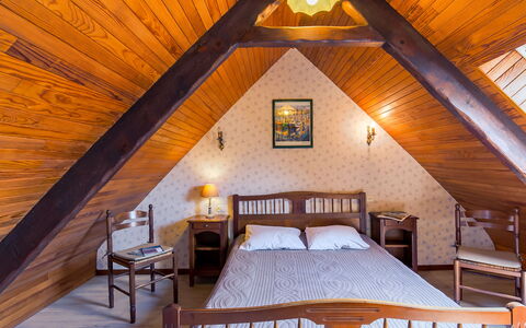 Avel Vor: Meubilair, Eigendom, Gebouw, Hout, Interieur Ontwerp, Lamp, Verdieping, Onroerend Goed, Hardwood, Boom