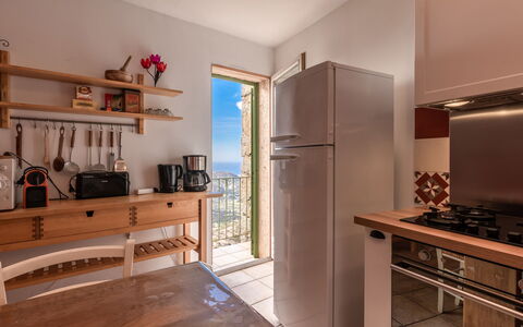 Casa Marcelli: Eigendom, Meubilair, Cabinetry, Countertop, Keuken, Hout, Interieur Ontwerp, Plank, Muur, Verdieping