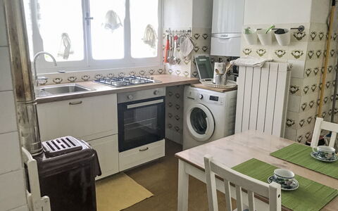 Nicol: Major Appliance, Flooring, Toestel Van De Keuken, Verdieping, Meubilair, Interieur Ontwerp, Keuken, Kamer, Fornuis, Huishoudapparatuur