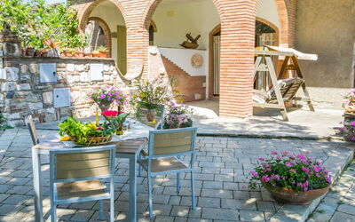 Borgo Antico - San Gimignano, Toscane, Italië