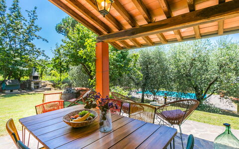 Podere Cerbaia (Smr100): Venster, Gebouw, Azure, Hout, Verdieping, Comfort, Huis, Flooring, Hal