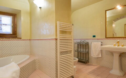 Casa Bensa: Spiegel, Eigendom, Loodgieterswerkinrichting, Bad, Badkamer, Interieur Ontwerp, Verlichting, Hout, Verdieping, Flooring