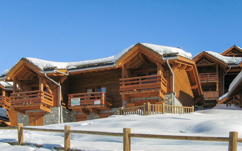 Valmeinier 606: Huis, Blokhut, Sneeuw, Winter, Eigendom, Huis, Onroerend Goed, Dak, Gebouw, Siding