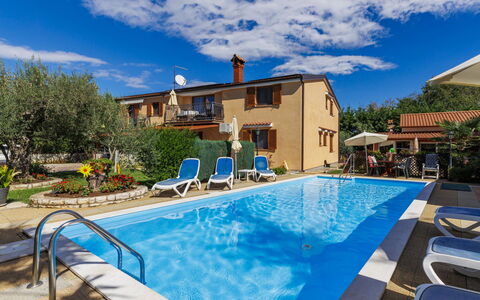 Poreč 649: Zwembad, Toevlucht, Buitenmeubels, Paraplu, Vrije Tijd, Ligstoel, Eco Hotel, Stoel, Hacienda, Hotel