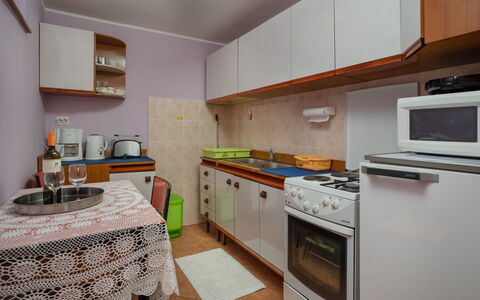 Poreč Kaštelir 655: Eigendom, Kamer, Countertop, Keuken, Meubilair, Cabinetry, Fornuis, Major Appliance, Gebouw, Interieur Ontwerp