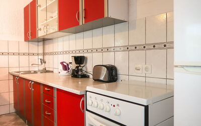 Dalibor 631.1: Cabinetry, Meubilair, Countertop, Product, Keuken, Wastafel, Gebouw, Toestel Van De Keuken, Hout, Interieur Ontwerp