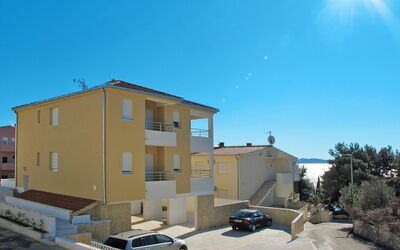 Trogir 669: Woongebied, Eigendom, Lucht, Huis, Buurt, Architectuur, Gebouw,  Dorf\, Onroerend Goed, Huis