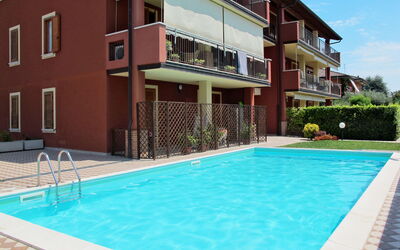 Sirmione 622: Eigendom, Zwembad, Gebouw, Onroerend Goed, Huis, Appartement, Toevlucht, Vrije Tijd, Huis, Woongebied