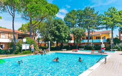 Bibione 751: Zwembad, Vrije Tijd, Eigendom, Toevlucht,  Dorf\, Onroerend Goed, Recreatiecentrum, Gebouw, Badplaats, Vakantie