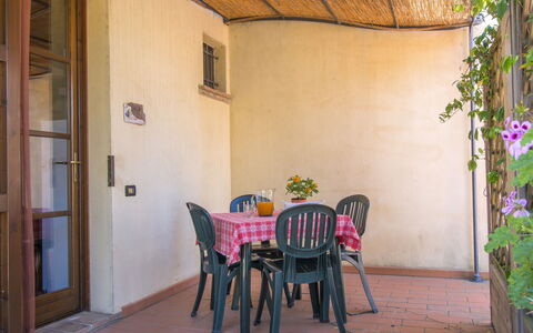 Cecina 609: Eigendom, Kamer, Huis, Gebouw, Onroerend Goed, Meubilair, Interieur Ontwerp, Verdieping, Tafel, Architectuur