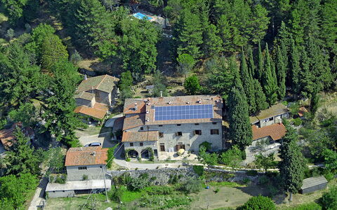 Castelfranco di Sopra 605: Fabriek, Gebouw, Boom, Natuurlijk Landschap, Huis, Vegetation, Stedelijk Ontwerp, Verblijf, Dak, Landschap