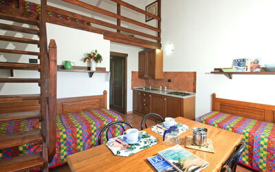Il Borgo 639.1: Kamer, Meubilair, Eigendom, Gebouw, Interieur Ontwerp, Huis, Onroerend Goed, Woonkamer, Huis, Zolder