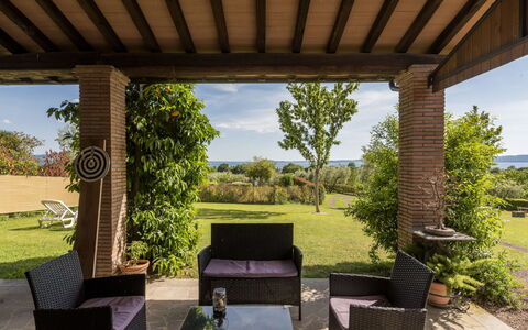Lago di Bolsena 663: Meubilair, Buitenmeubels, Hout, Stoel, Tafel, Veranda, Buitentafel, Tuin, Land Lot