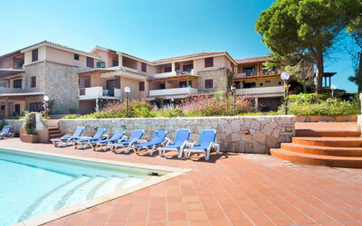 Porto Cervo 616: Eigendom, Zwembad, Gebouw, Onroerend Goed, Toevlucht, Appartement, Huis, Woongebied, Huis, Vakantie