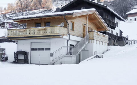 Wildschönau 688: Sneeuw, Winter, Huis, Eigendom, Huis, Gebouw, Architectuur, Onroerend Goed, Dak, Heuvel Station