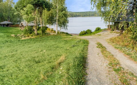 Savilahti: Meubilair, Stoel, Buitenmeubels, Tafel, Hout, Buitentafel, Keuken En Eettafel, Schaduw, Tuin, Paraplu