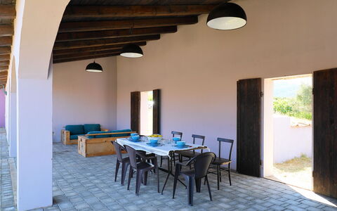 Oliviola: Eigendom, Gebouw, Kamer, Huis, Tafel, Architectuur, Meubilair, Interieur Ontwerp, Onroerend Goed, Verdieping