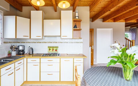 Stereden Vor: Cabinetry, Countertop, Eigendom, Meubilair, Fabriek, Gebouw, Wastafel, Lade, Hout, Interieur Ontwerp