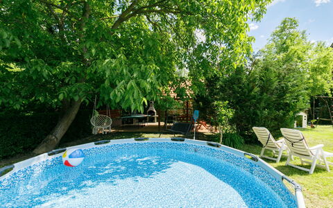Racz: Blauw, Zwembad, Vrije Tijd, Tuin, Schaduw, Toevlucht, Backyard, Buitenmeubels, Landscaping, Eco Hotel