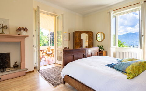 Magda: Slaapkamer, Meubilair, Kamer, Bed, Eigendom, Laken, Interieur Ontwerp, Bed Frame, Verdieping, Bedding