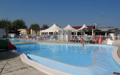 Peschiera del Garda 694: Recreatie, Vrije Tijd, Schaduw, Buitenmeubels, Zwembad, Tent, Vakantie, Toevlucht, Paraplu, Stoel