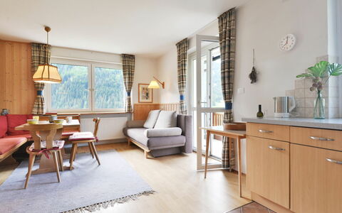 Illyria: Eigendom, Kamer, Meubilair, Interieur Ontwerp, Gebouw, Verdieping, Onroerend Goed, Geel, Huis, Woonkamer